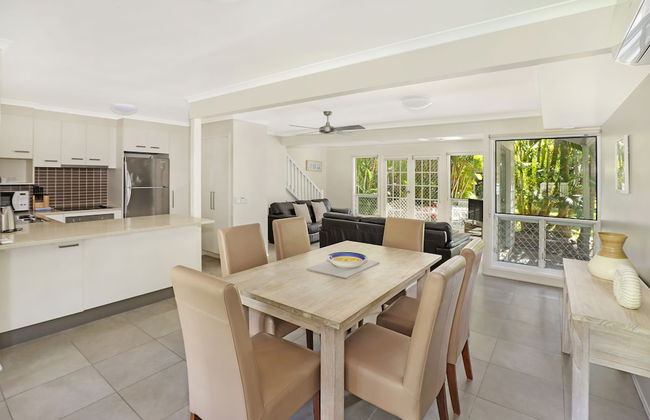 Coral Beach Noosa Resort - Photo 13