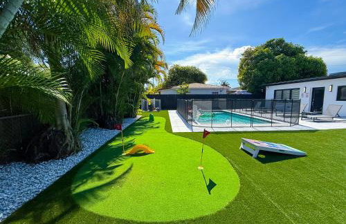 The LuxeLanding MIA- Swimming pool, Oasis Lounge, Mini Golf, BBQ and Hibachi Grill , and Outdoor Games - Photo 32