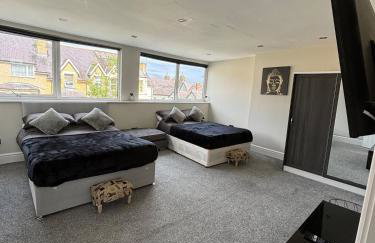 Modern 5 Bedroom Terraced Luxurious House - Foto 3