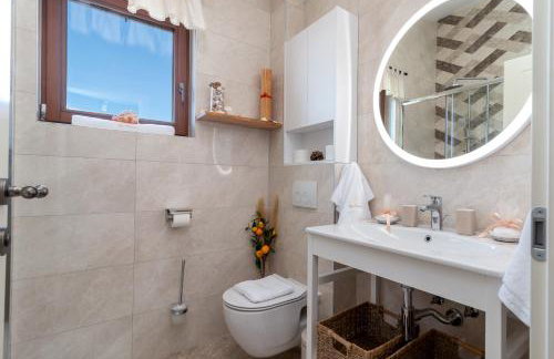 Luxury Stone Villa Smokvica, Heated Pool, Sauna, Jacuzzi, Sea View - Photo 38