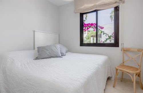 Charming Beachside Townhouse in San Pedro A Lovely Retreat Steps from the Shore - Photo 10