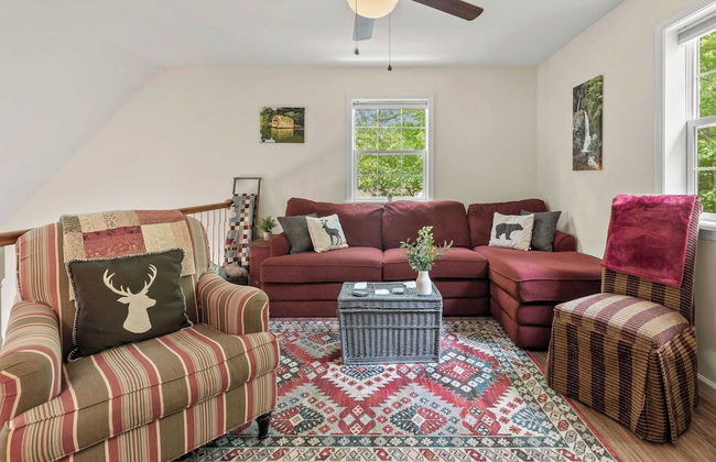 Ridge Retreat by Avantstay Game Room, Covered Porch, & Fire Pit! - Photo 14