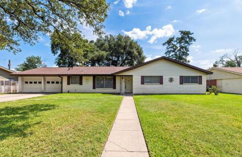 Pet-Friendly Aggie Village - Fire Pit Games and walk to Texas AnM - Foto 43