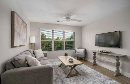 5th Quarter at Watercress- 0 9 Miles to UA- 2 BR 2 BA- Riverfront - Foto 2