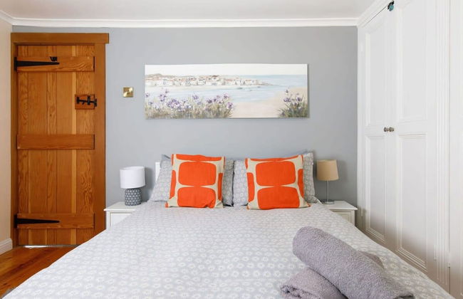 Tranquil Luxe in Country Cottage - Photo 71