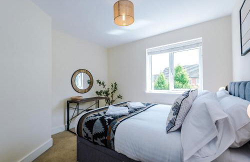 Relax in Style at Wedgwood House 3 BR Home with Garden & Parking - Foto 16