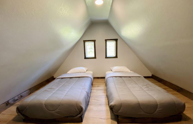 Calm Waters Cabin Resort - Photo 25