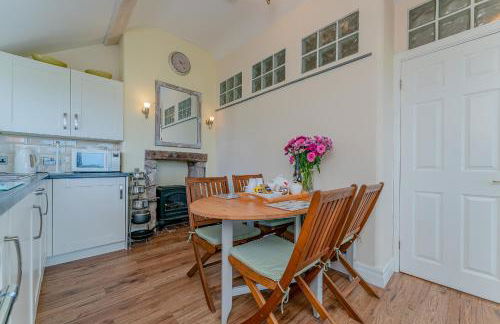 Crown Cottage - Photo 7