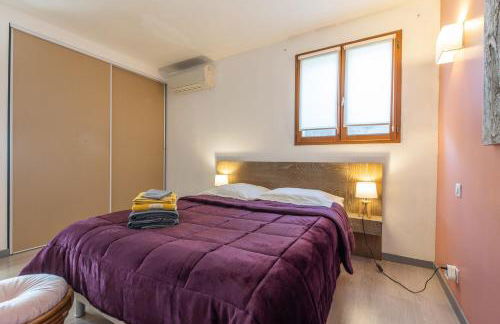 LB Vacation Rentals I Quiet Large 3-Bedroom Apartment with Terrace, Garden & Incredible Mountain View - Foto 8