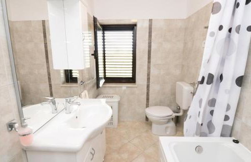 Beautiful Apartment In Sukosan - Foto 29