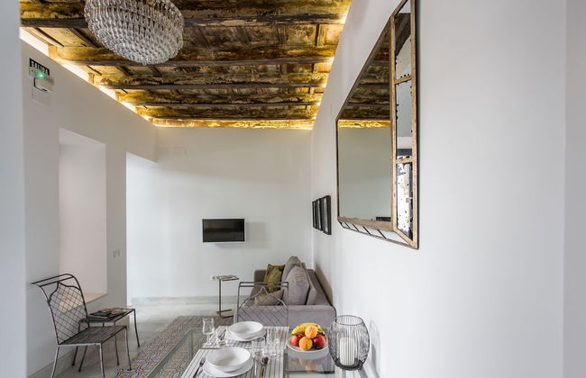 Apartamentos Los Patios de la Judería - Photo 15