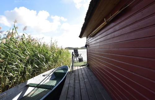Bootshaus Direkt am See mit Eigenem Steg an der Ostsee - Foto 26