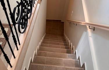 Tami House - Photo 16