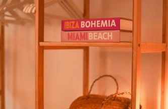 AHOI HOMES - Stilvoller Altbau im Herzen Kiels - Foto 13