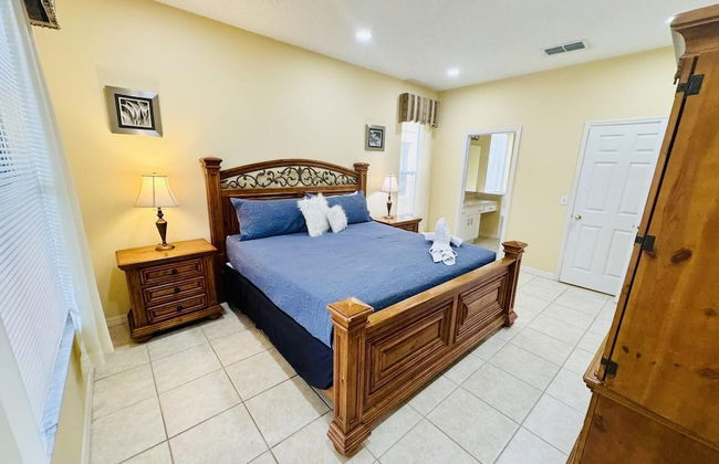 7/6.5 Beautiful Vacation Home With Private Pool, and Much More!! - Foto 40