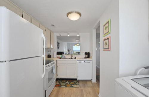 Beach Paradise & Pools - Oceanfront on Harbor Island - Foto 14