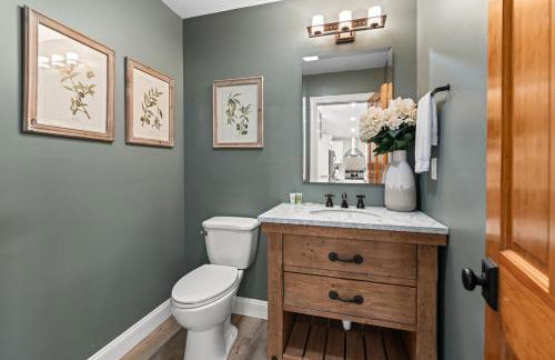 Lakefront Escape Sleep 12 Dock Hot Tub Pool Grill - Foto 29