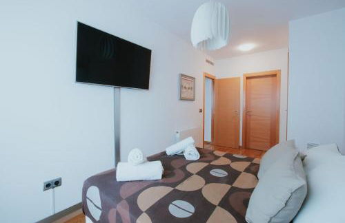 Family & Friends Apartment with Pool - Foto 17