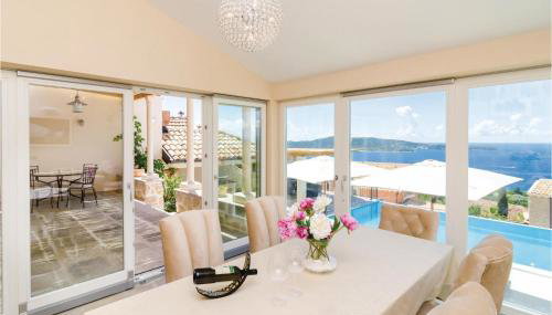 Three-Bedroom Holiday Home In Brsecine - Foto 3