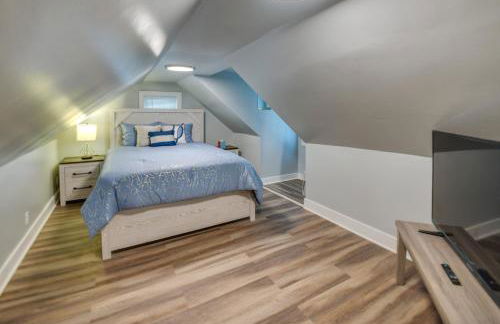 Walk to Beach Hampton Home with Grill! - Foto 12