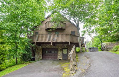 Charming Riverfront Cabin - Hot Tub Overlooking New River, Gas Fireplace - Foto 1