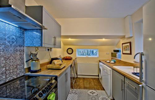 Labernum Cottage, Ingleton Village, Yorkshire Dales National Park, Famous Three Peaks, Near The Lake District, Pets Are Welcome, Direct Parking in front of the Cottage & Guest Parking - Foto 12