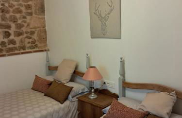 La antigua escuela bajo la Tesla - Photo 12