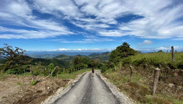 Iniciando la ruta de senderismo