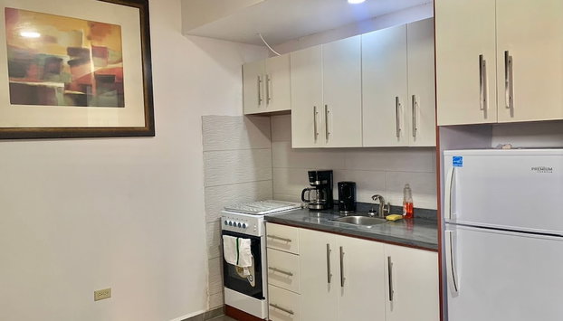 1 Bed Apartment Sleeps 2 - Pool, Parking, Wifi - Foto 5, Eigene Küche