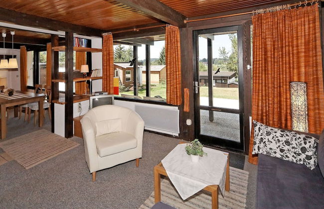 Wooden Chalet With Terrace Near a Swimming Lake - Foto 2