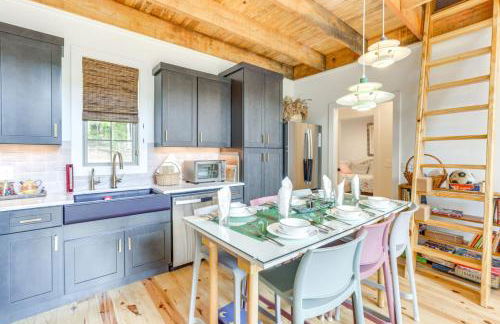 New 3BR Lakefront Home w Dock and Fishing Pond - Foto 1