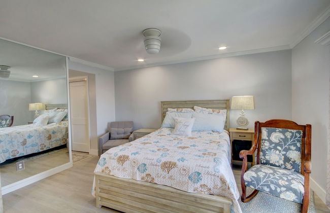 539 El Matador 2 Bedroom Condo by RedAwning - Photo 2