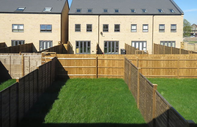 Tudors eSuites Birmingham House with Private Garden Free Parking - Foto 18