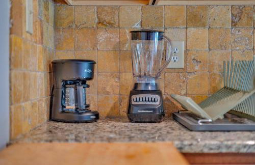 Pool and Patio, 8 minutes from Mall of Georgia! - Foto 11