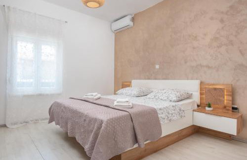 Luxury Villa Kristina with Heated Pool near Omis for 12 Guests - Foto 23