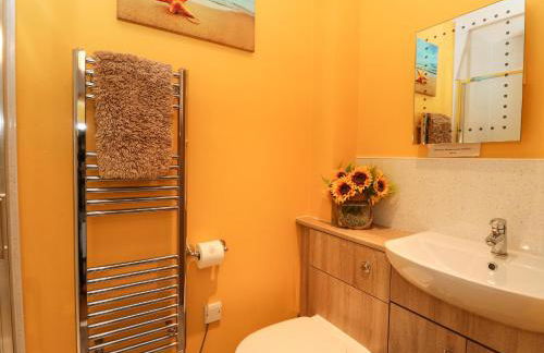 Marys House - Photo 18