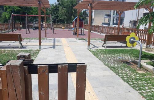 Soula's Sunshine Green Apartment - Photo 28