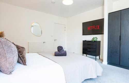 Central Wembley Stadium Luxe Stay with Pool Table - Foto 43