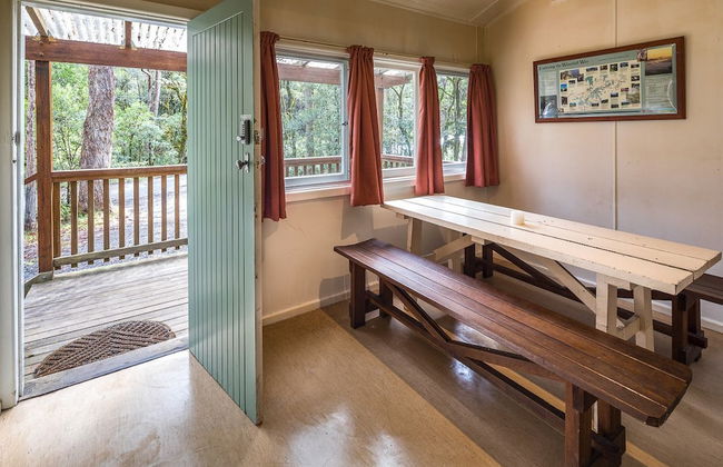 Toms Cabin - Photo 4