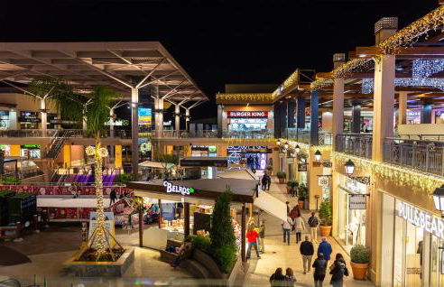 Spacious Ground floor apartment with Garden & Communal Pool - Foto 40