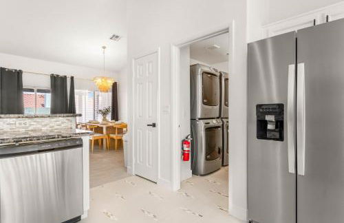 Spacious 5 Bedroom House with Heated Pool and Jacuzzi - Foto 29