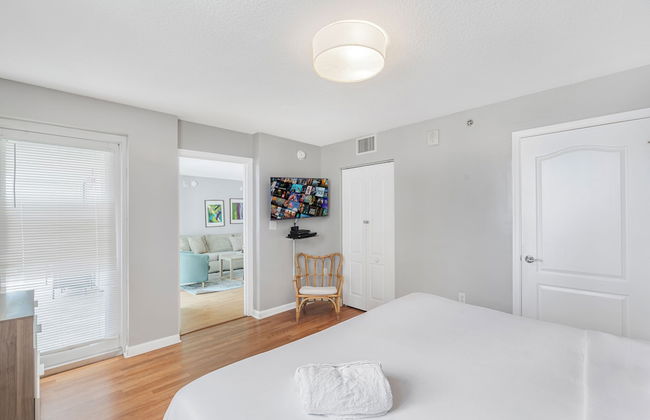 Sky High 31st Floor Condo W Parking - Foto 32