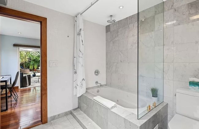 Wilton Manors Stunning Gated Oasis - Foto 20