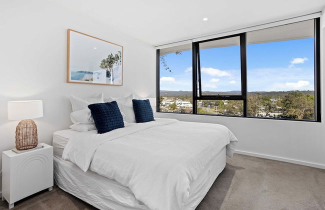 Palm Beach Luxury with Hinterland Views - Photo 3