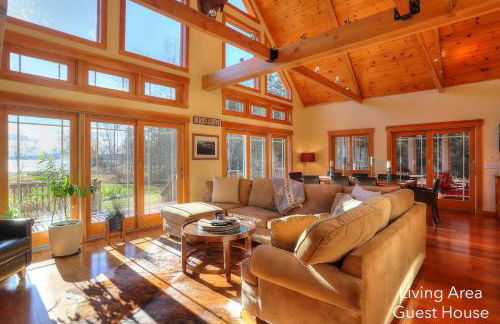 Gingerbread House on Mooselookmeguntic Lake - Foto 36