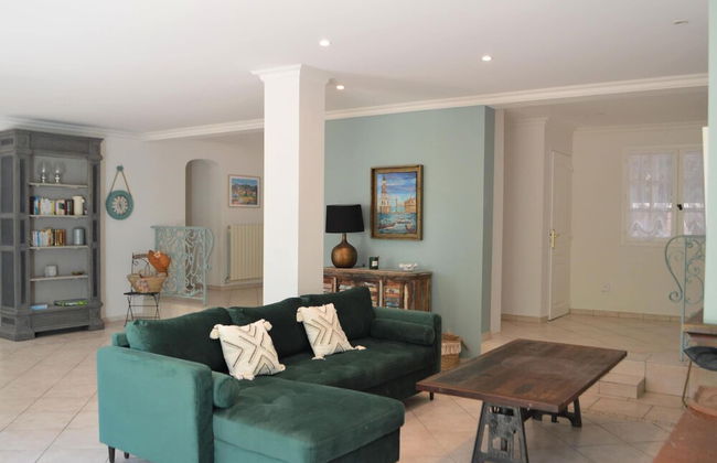 Holiday Home With Large Garden and Pool - Foto 12