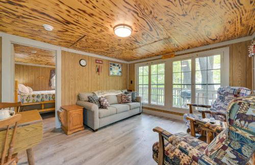 Hike and Snow Play! Waterfront Paradise Lake Retreat - Foto 5