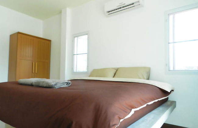 Cha-am Pool Villa - Photo 3