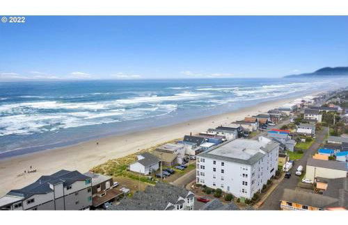 Rockaway oceanview condo,Steps to the beach & Downtown,W&D, WiFi - Foto 25