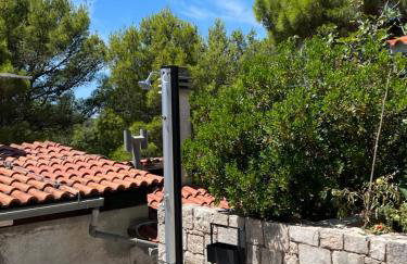 Nada Apartment, Uvala Koramaslinova, Brač - Photo 24